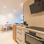 Apartment Rondo Onz P&o Serviced