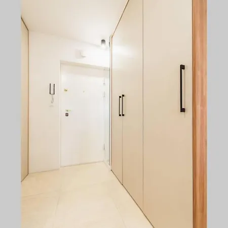 Apartment Rondo Onz P&o Serviced *